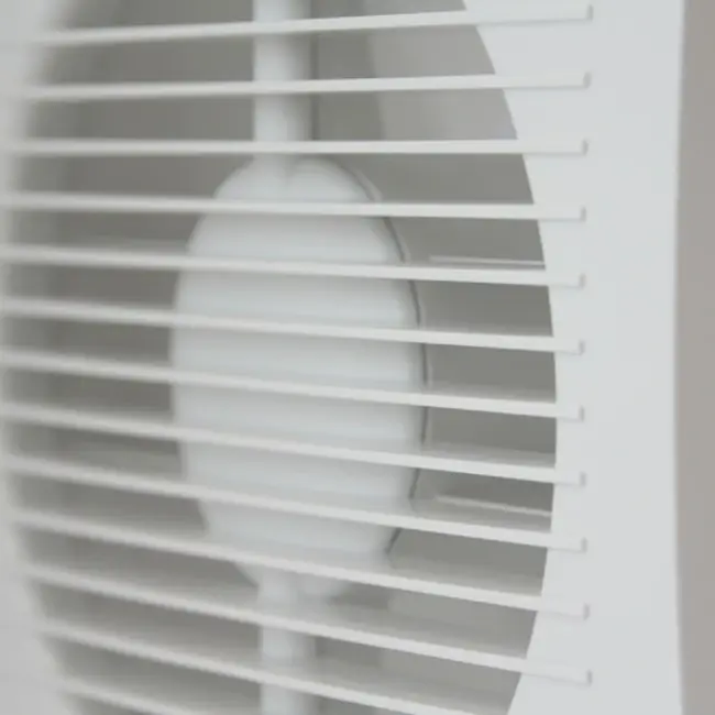 Aspiratore per il bagno Ø 150 mm bianco con interruttore a corda e spina - EE150WP