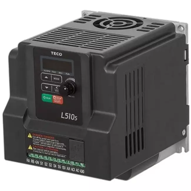 Convertitore di frequenza Ruck 0 - 230 V 3~ - IP20 per EL 400 D4 O 01 (FU 075 60)